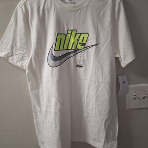 Nike White and Silver Men's Tee